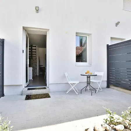 Appartement L'évasion, Terrasse Parking Zillisheim